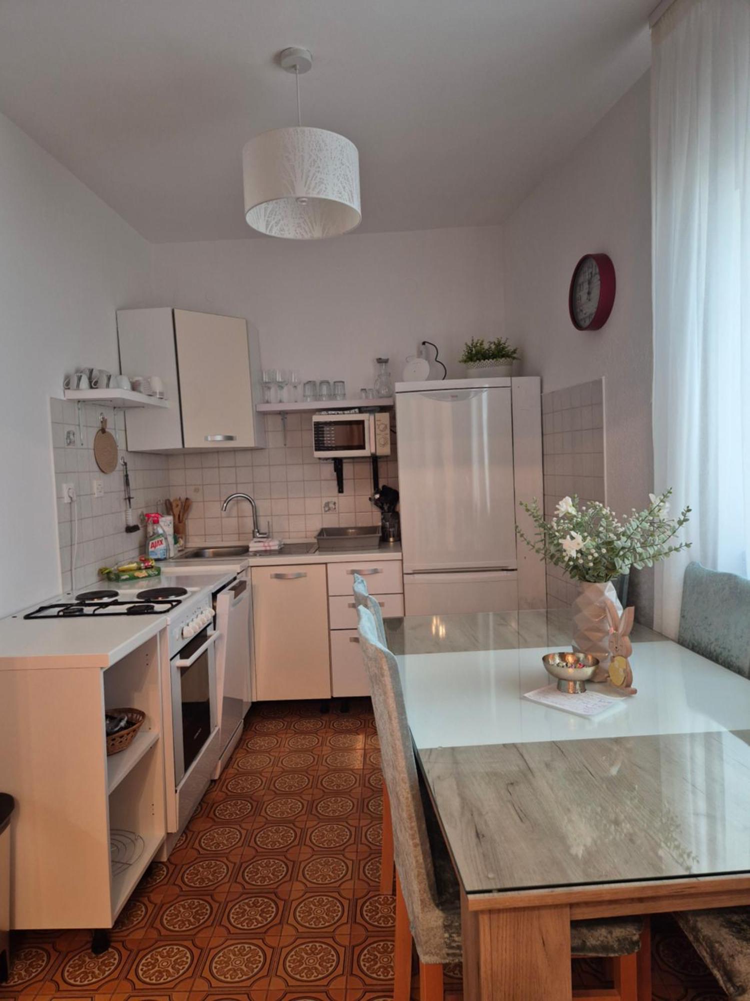 Apartman Smoljic 4+2 พรีมอชเตน ภายนอก รูปภาพ